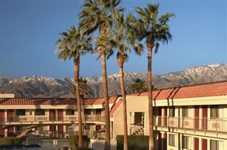 Red Roof Inn Palm Springs Thousand Palms 01.[1]